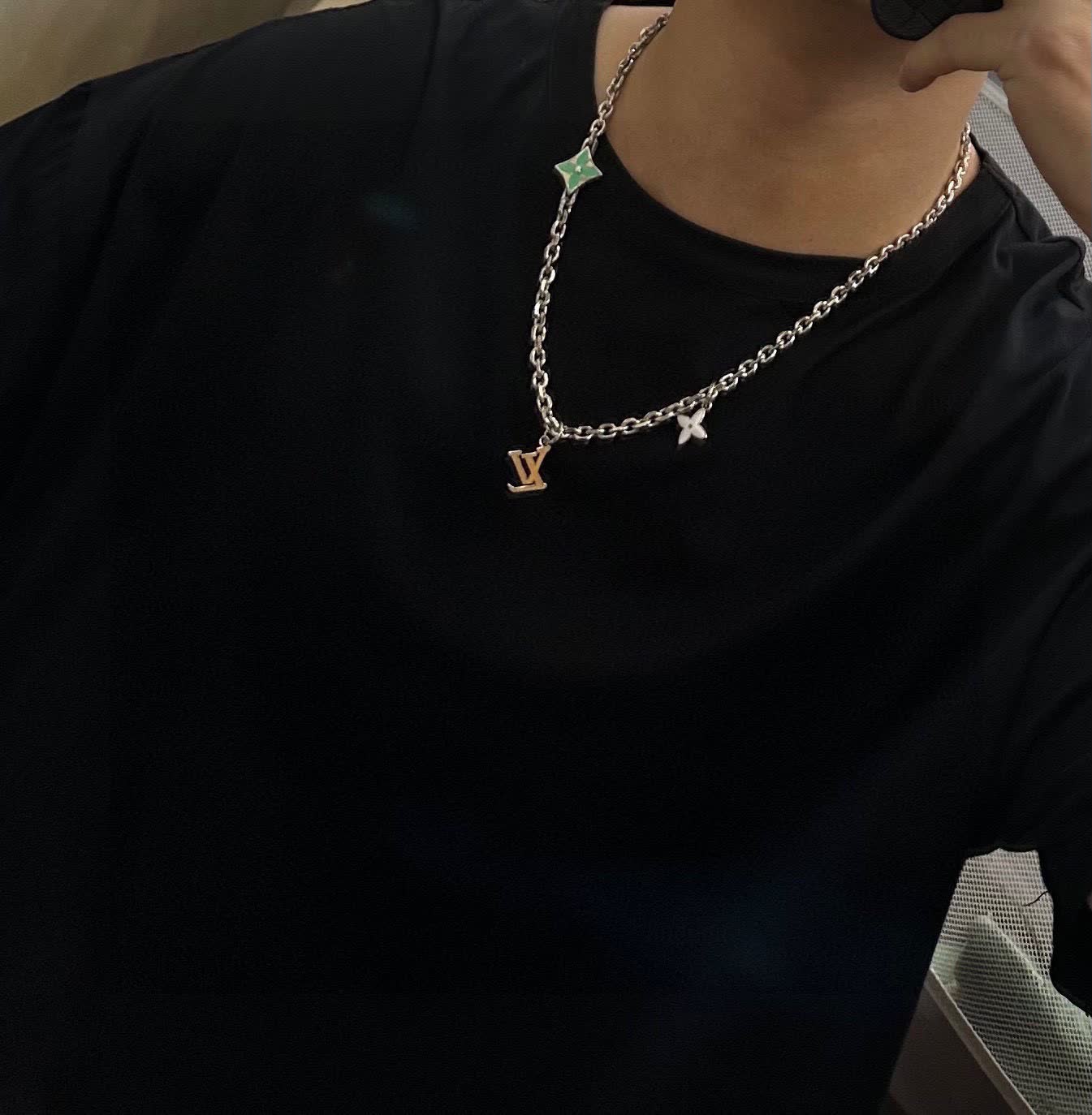 Louis Vuitton Silver Chain Necklace with Star and Letter 'N' Design